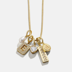 Block Pavé Initial Cluster Charm - R